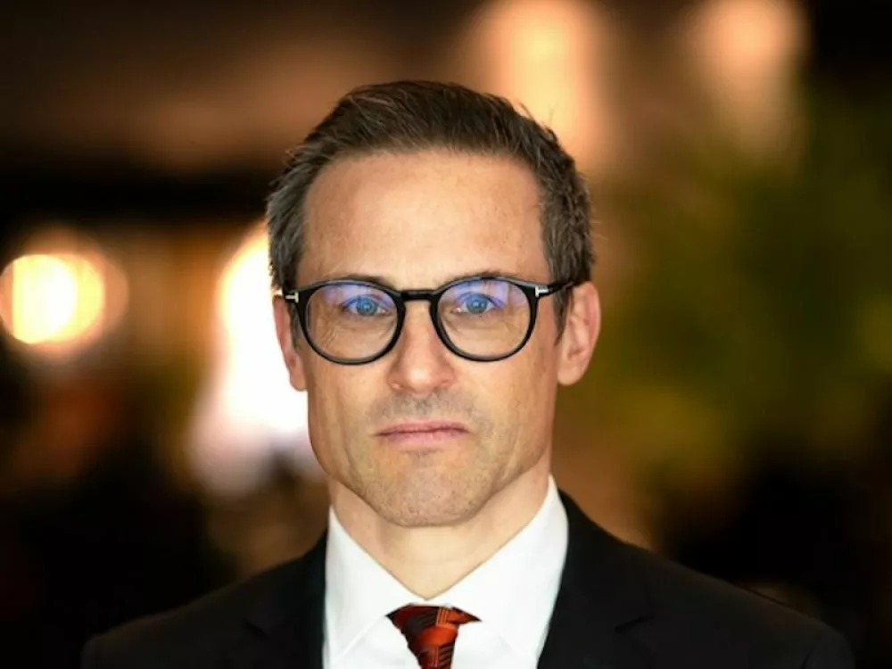 Izr. prof. dr. Damjan Osredkar, dr. med., spec. nevrologije, predstojnik Kliničnega oddelka za otro&scaron;ko, mladostni&scaron;ko in razvojno nevrologijo na Pediatrični kliniki UKC Ljubljana / Foto: Miran Jur&scaron;ič