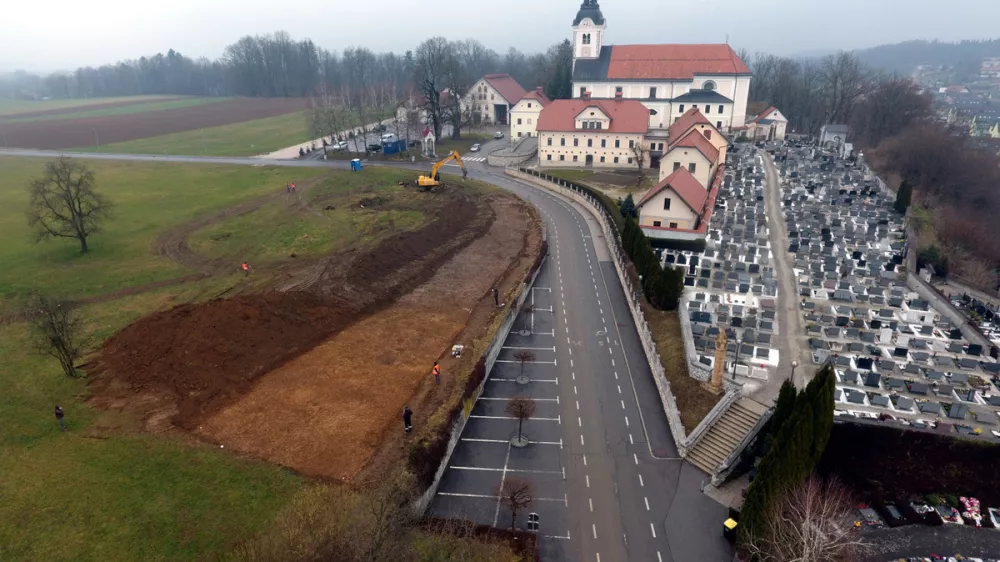 Do konca leta &scaron;iritev pokopali&scaron;ča