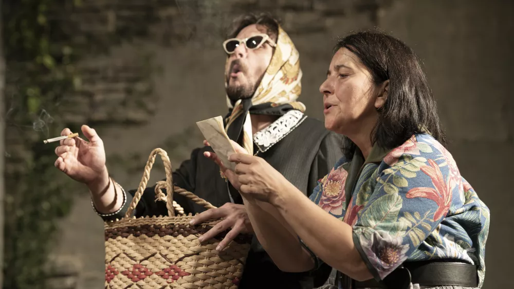 Utrinek iz krstne uprizoritve Usje se je dalu Slovenskega narodnega gledali&scaron;ča Nova Gorica. F Peter Uhan