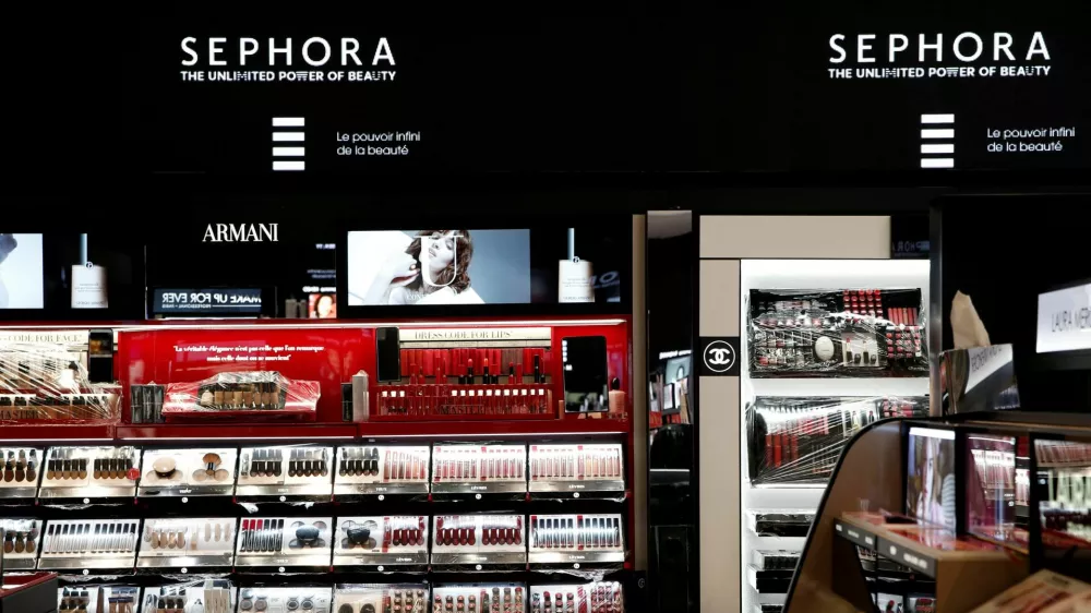 FILE PHOTO: A view shows a Sephora store on the Champs Elysees Avenue in Paris as France softens its strict lockdown rules during the outbreak of the coronavirus disease (COVID-19) in France, May 12, 2020. REUTERS/Benoit Tessier/File Photo