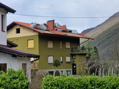 Kobarid, odkrita streha. Foto: Civilna za&scaron;čita Kobarid