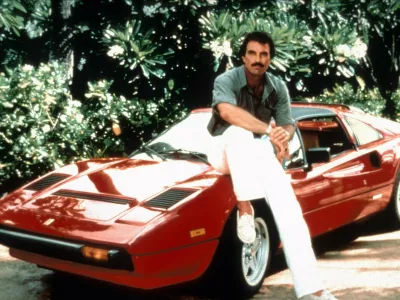 Oba sta zaslovela: glavni igralec in njegov avto. / Foto: Profimedia