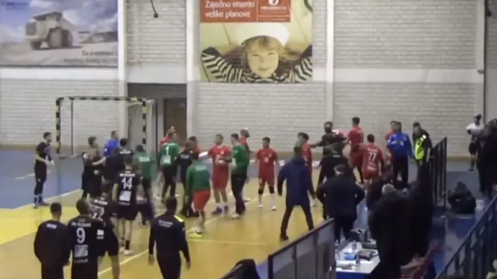 Strasti se lep čas niso umirile. / Foto: Zajem Zaslona