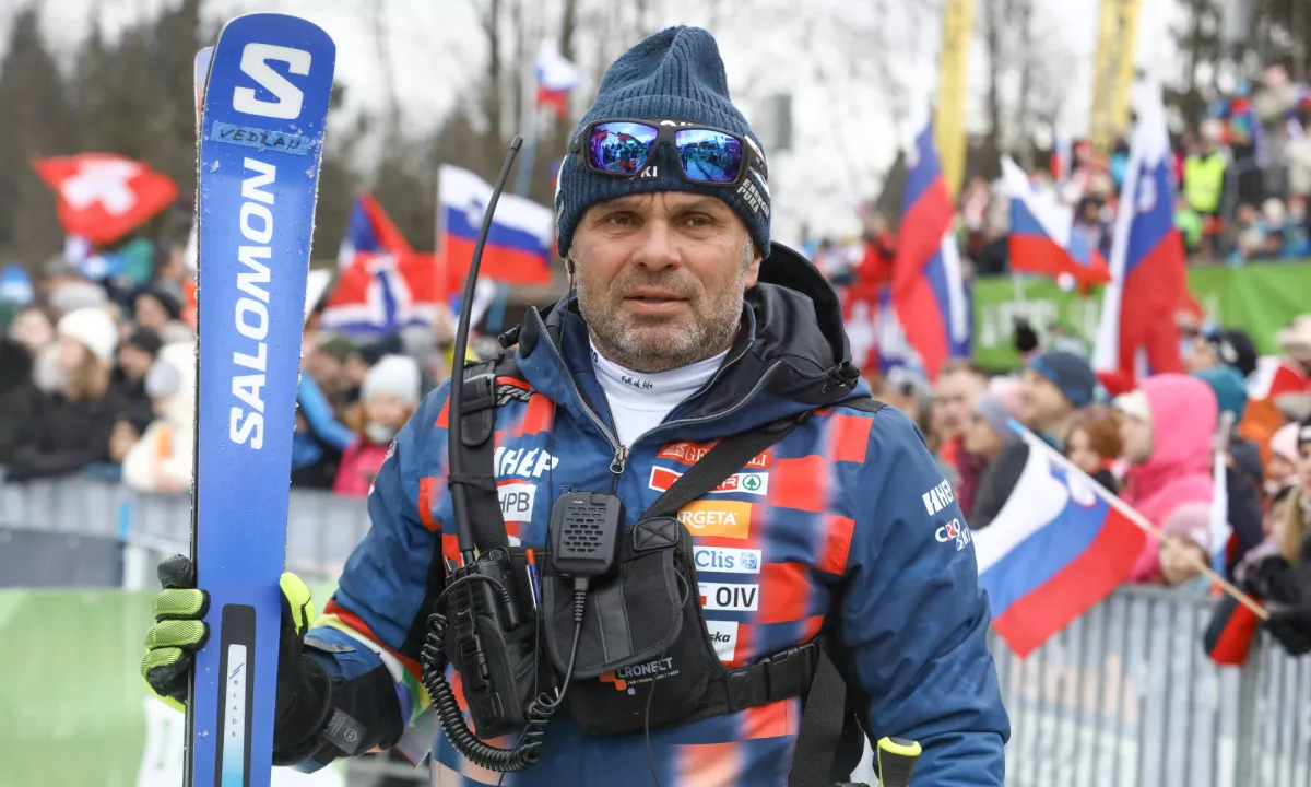 Vedran Pavlek, ki naj bi bil glavna figura v smučarski aferi na Hrvaškem, je pobegnil v Carigrad. Tam so ga pridržali, ne pa (še) aretirali.