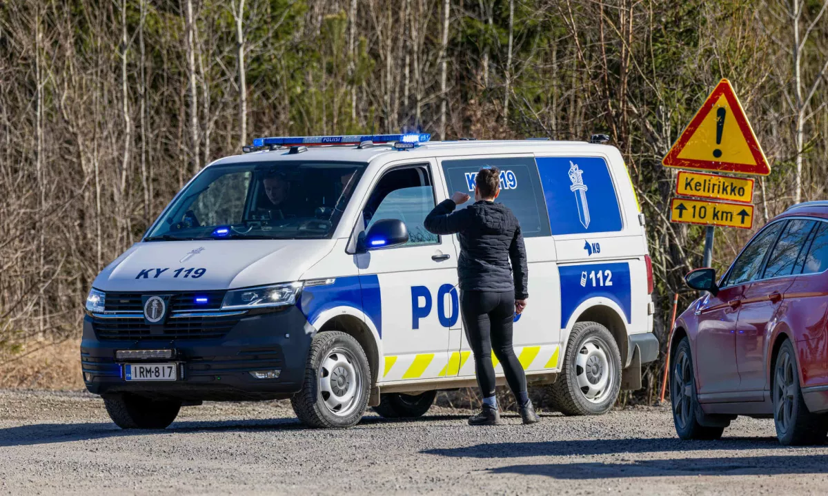 Zaznali so več predmetov, ki so na nizki višini preleteli finski zračni prostor.
