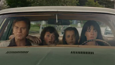 The End of Oak Street, Foto: Warner Bros. Pictures,Anne Hathaway, Ewan McGregor