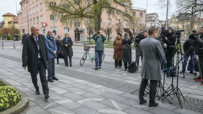 predsednik SDS Janez Janša in Predsednik vlade Robert Golob30.3.2026 - Predsednica republike Nataša Pirc Musar bo v uradu predsednice (Erjavčeva 17) na neformalne pogovore sprejela predsednico in predsednike strankFoto: Luka Cjuha / Foto: Luka Cjuha