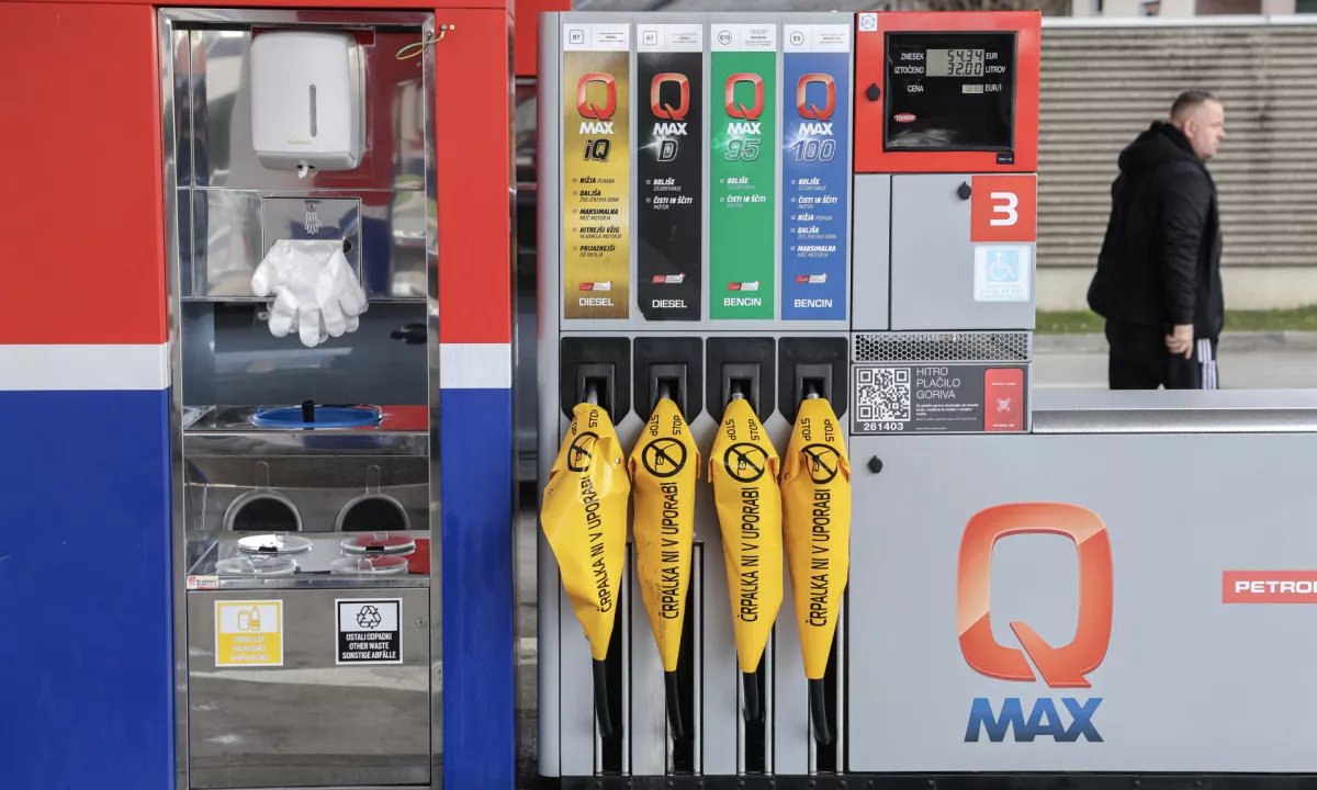 Nekoč zasmehovani ukrepi racionalizacije goriva iz obdobja Jugoslavije se ob energetski negotovosti nepričakovano vračajo na mizo politikov. Tokrat v Evropski uniji.