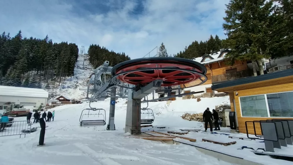 Nova žični&scaron;ka naprava na Golteh