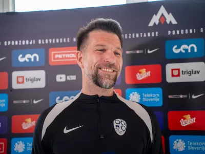 Brdo pri Kranju, NNC Brdo.Izjave selektorja nogometne reprezentance Bostjana Cesarja in igralca Jaka Bijola pred prijateljsko tekmo z Madzarsko.
