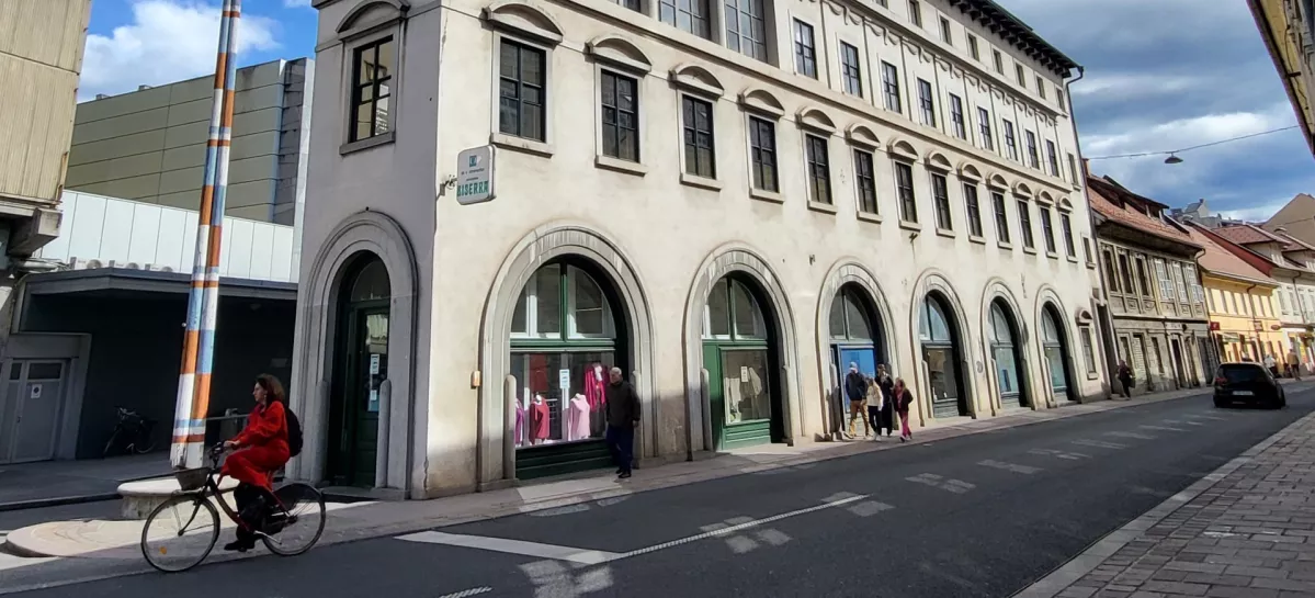 Trgovina Biserka III Peglezen, v lasti Centromerkur, Ljubljana / Foto: Katja Gle&scaron;čič 