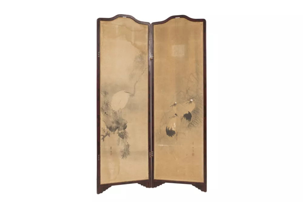 Restavriranje, ki pripoveduje o življenju admirala Hausa in japonskega paravana