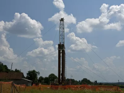 - raziskovalna vrtina,vrtanje-Nafta Lendava Geoterm //FOTO: Matej Pov&scaron;eOPOMBA: ZA OBJAVO V ČASOPISU DNEVNIK