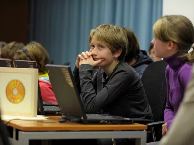 e-učbeniki - &scaron;olarji - osnovno&scaron;olci - računalnik - Ministrstvo za &scaron;olstvo in &scaron;port - predstavitev &scaron;tirih novih e-učbenikov//FOTO: Tomaž Zajel&scaron;nik