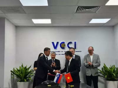 Predsednik PGZ je z generalnim direktorjem tamkaj&scaron;nje zbornice VCCI-HCM gospodom Tranom Ngoe Liem podpisal pismo o nameri. Foto: PGZ