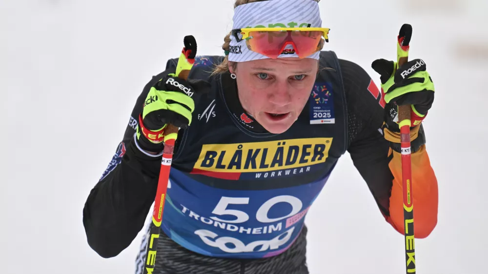 FILED - 04 March 2025, Norway, Trondheim: Germany's Victoria Carl crosses the finish line in the women's 10 km classic race at the Nordic World Ski Championships. Carl remains provisionally suspended following a positive doping test and is likely to miss the 2026 Olympics. Photo: Hendrik Schmidt/dpa
