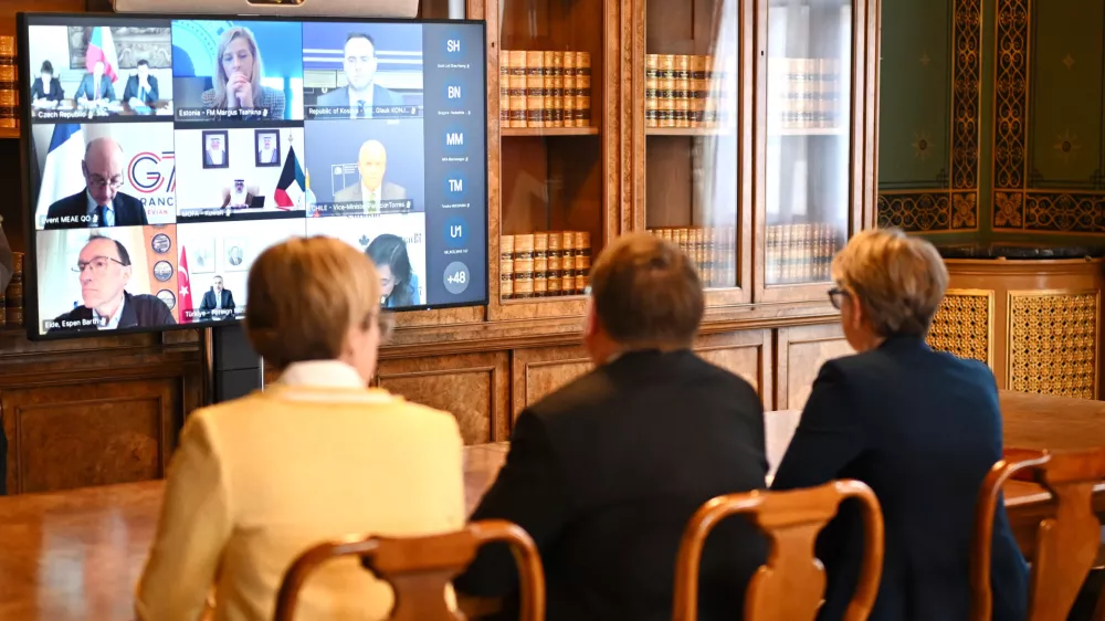 Britain's Foreign Secretary Yvette Cooper, right, attends a virtual summit at the Foreign & Commonwealth Office in London, on Thursday April 2, 2026, with around 35 countries to discuss ways of reopening the Strait of Hormuz. (Leon Neal/Pool Photo via AP)