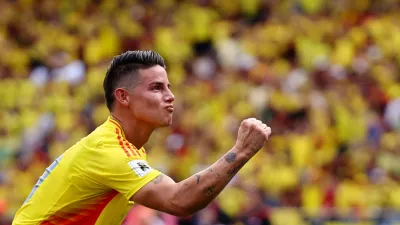 Soccer Football - World Cup - South American Qualifiers - Colombia v Argentina - Estadio Metropolitano, Barranquilla, Colombia - September 10, 2024 Colombia's James Rodriguez celebrates after Yerson Mosquera scores their first goal REUTERS/Luisa Gonzalez   TPX IMAGES OF THE DAY