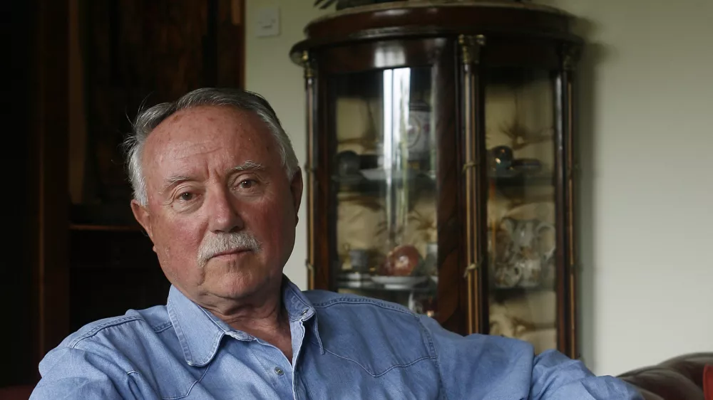 Prof. dr. Anton Bebler, politolog, pedagog, diplomat in politik, redni profesor na Fakulteti za družbene vede (FDV)//FOTO: Tomaž SkaleOPOMBA: ZA OBJAVO V PRILOGI &ndash; DNEVNIKOV OBJEKTIV - INTERVJU 2014