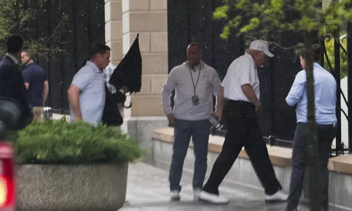 Ameriški politiki so zaskrbljeni in dvomijo o duševnem stanju predsednika Donalda Trumpa, potem ko je ta na svojem družbenem omrežju Truth Social zagrozil Iranu. >>>