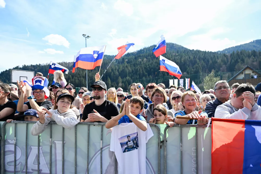 06.04.2026 - Sprejem Nike in Domna Prevca v Dolenji vasiFoto: Nik Erik Neubauer