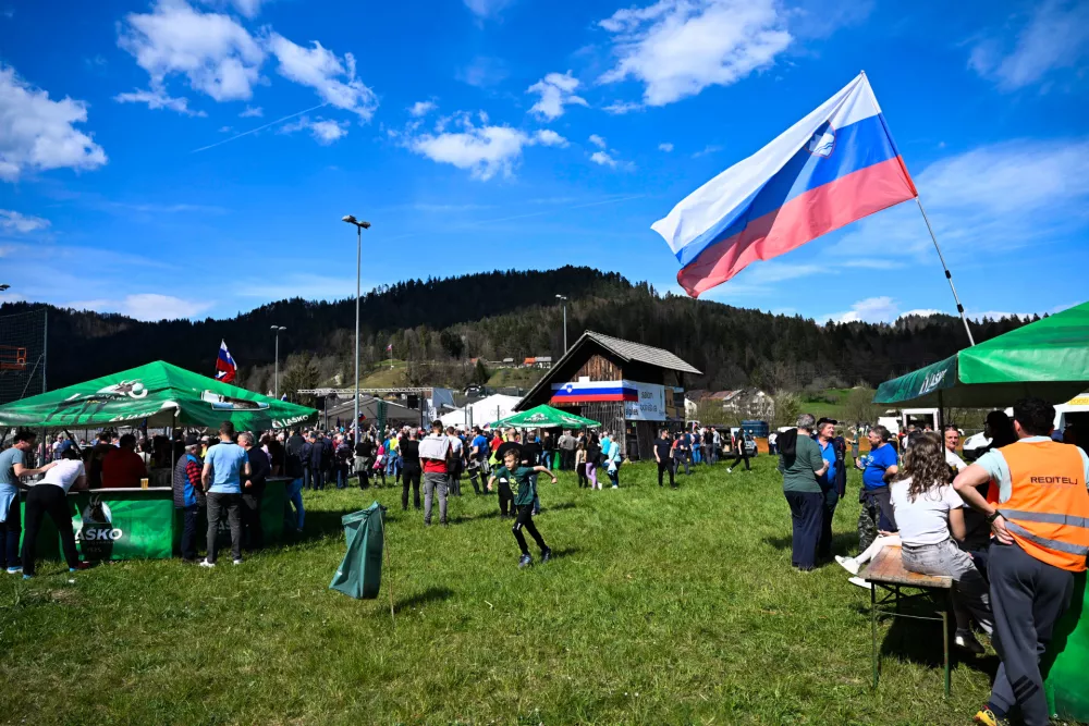 06.04.2026 - Sprejem Nike in Domna Prevca v Dolenji vasiFoto: Nik Erik Neubauer