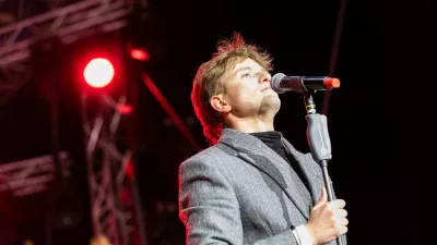 31.12.2025., Stradun, Dubrovnik - Jakov Jozinovic, Dino Merlin i Hiljson Mandela uveli su gradjane u Novu 2026. godinu Photo: Grgo Jelavic/PIXSELL