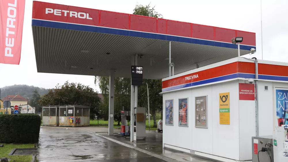 16.09.2025. Črpalka Petrol, kjer je tudi po&scaron;ta v Dobrunjah. Foto: Bojan Velikonja 