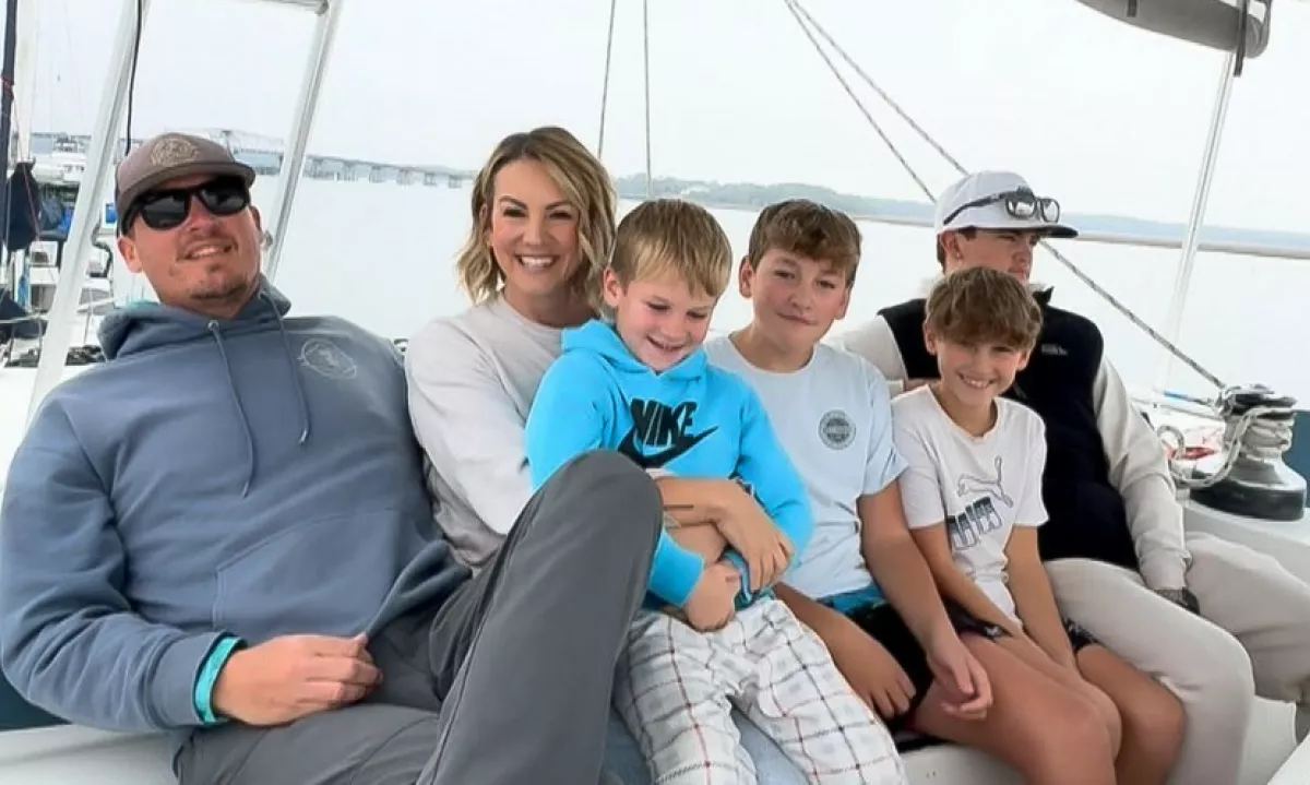 Danes živijo preprosteje, ceneje in bolj povezano.