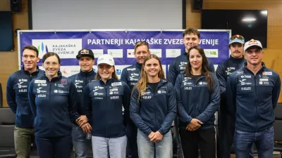 - Luka Božič,- Eva Terčelj,- Lin Hočevar,- Eva Alin Hočevar,- Anja Osterman,- Benjamin Sav&scaron;ek,- Mia Medved,- Peter Kauzer,- 08.04.2026. - Novinarska konferenca kajaka&scaron;ke in kanuistične reprezentance Slovenije pred začetkom nove tekmovalne sezone v slalomu na divjih vodah.//FOTO: Bojan Velikonja