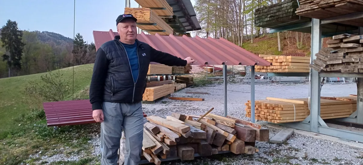 Mladen Lapanja, krovec, Cerkljanska / Foto: Nata&scaron;a Bucik Ozebek