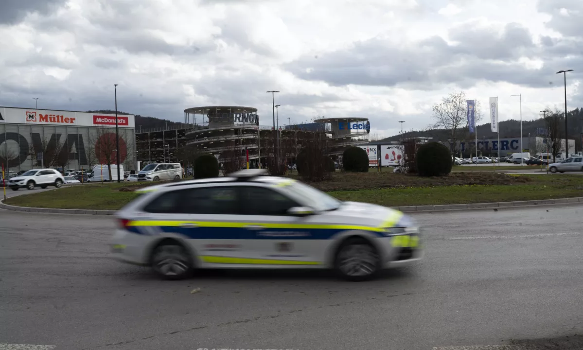 Zgodba se je srečno končala, fantku v hudi dihalni stiski so v bolnišnici pomagali.