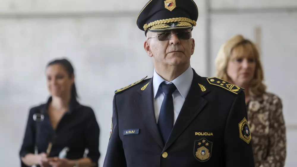 generalni direktor Policije dr. Anton Olaj- novi policijski helikopter AW 169 - - 14.04.2022 &ndash; POLICIJA - Letalska policijska enota LPE Brnik - predaja novega večnamenskega policijskega helikopterja AgustaWestland AW 169, //FOTO: Jaka Gasar