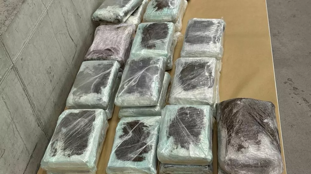 Mladima mariborčanoma je sprva uspelo na Norve&scaron;ko pretihotapiti 26 kilogramov kokaina, v drugem poizkusu pa so ju aretirali. 