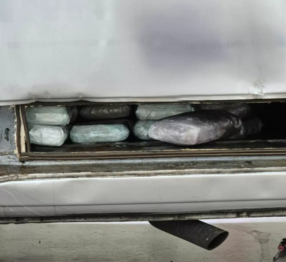 Mladima mariborčanoma je sprva uspelo na Norve&scaron;ko pretihotapiti 26 kilogramov kokaina, v drugem poizkusu pa so ju aretirali. 