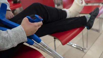 - simbolična fotografija - zdravstvo - po&scaron;kodba - zlom - mavec - gibs - berglePacienti- 15.2.2024 - UKC Ljubljana - Urgenca// FOTO: Nik Erik Neubauer