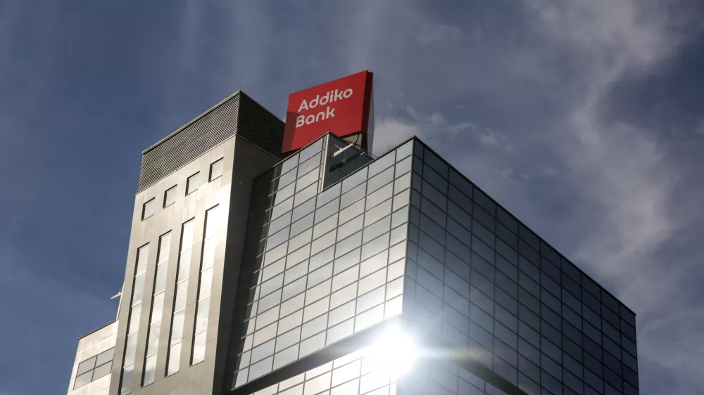 Za Addiko Bank se je vnela prevzemna vojna