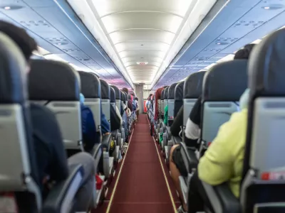 Z vidika evakuacije ni vseeno, kako so potniki razporejeni. / Foto: Istock