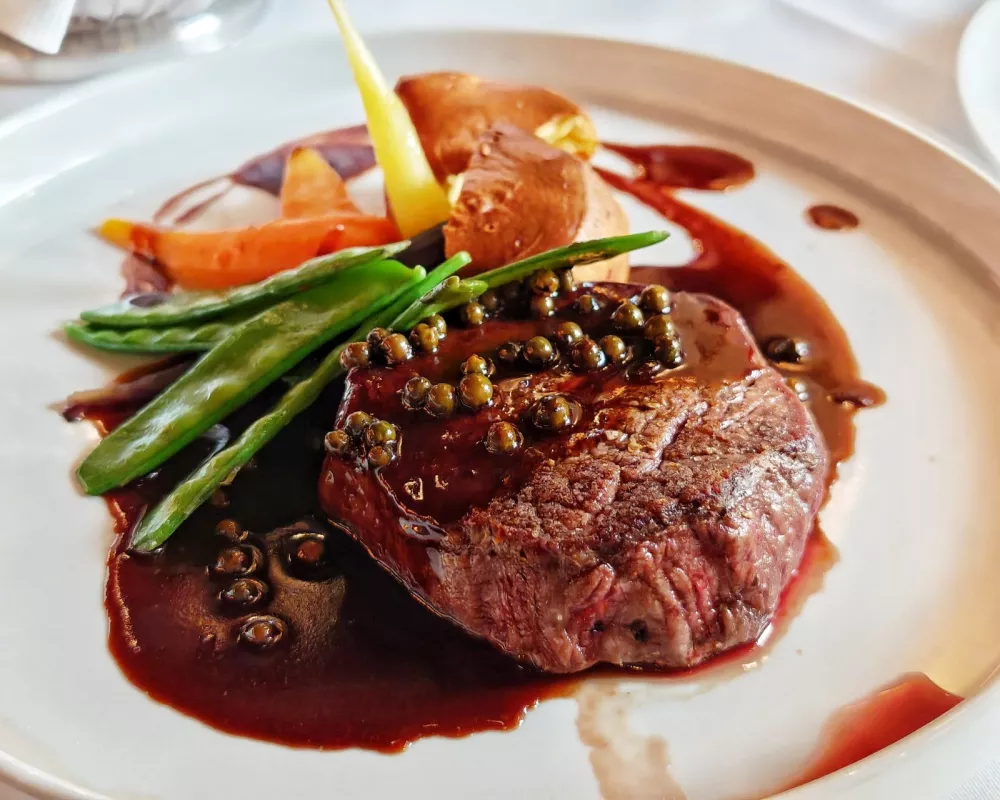 Biftek sevni&scaron;kega goveda, Restavracija &Scaron;tern 1877