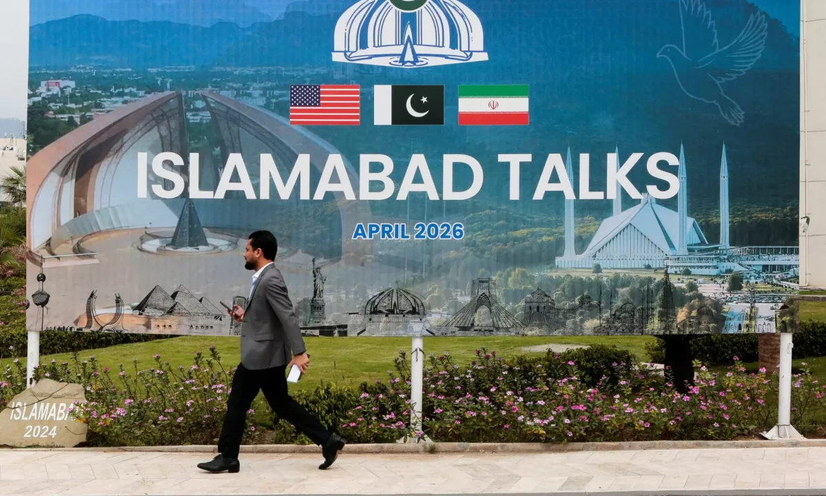 Pogovori naj bi se začeli danes popoldne po lokalnem času. Delegaciji se bosta najprej ločeno sestali s pakistanskimi posredniki, sledili naj bi neposredni pogovori.