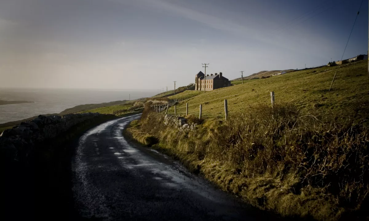 Irska vlada ljudem, ki bi bili pripravljeni za svoj novi dom izbrati Emerald Isle, ponuja vse do 85.000 evrov. >>>