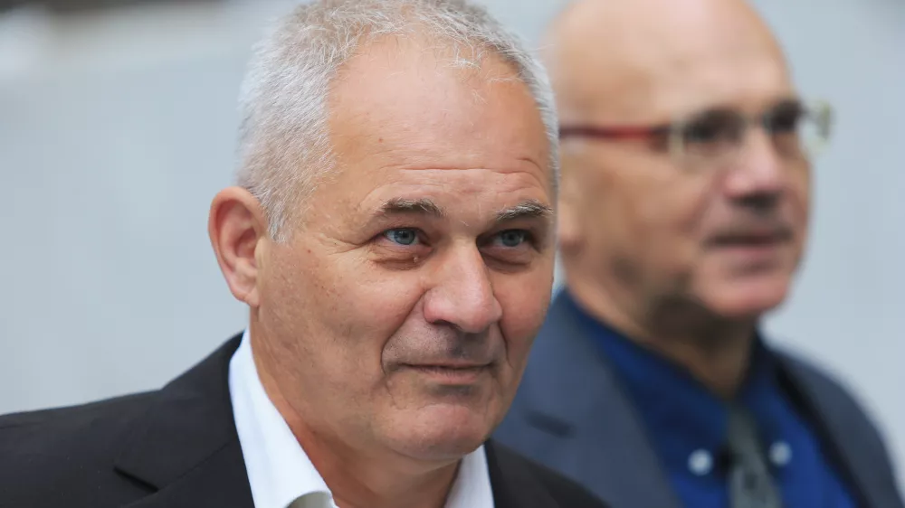 15.06.2016., Osijek - Pripremno rociste na Zupanijskom sudu na ponovljenom sudjenju bivsem zapovjedniku KOV-a generalu Mladenu Kruljcu i ostalima. Ivan Rimac s odvjetnikomrPhoto: Davor Javorovic/PIXSELL