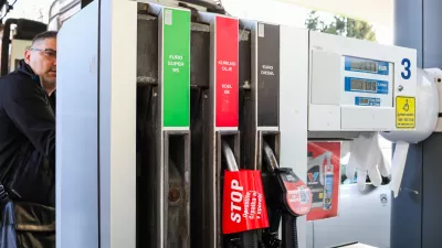 10.03.2026. - Pomanjkanje goriva v Sloveniji zaradi vojne na Bližnjem vzhodu. Črpalka Logo Brezovica, pumpa za kurilno olje. Foto: Bojan Velikonja