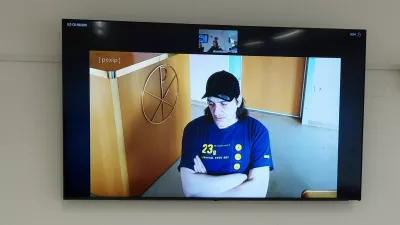 Izruval &scaron;koljko, razbijal in grozil