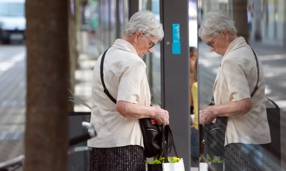 12.06.2025 -simbolična fotografija - upokojenci, novelo zakona o dolgotrajni oskrbi, novelo zakona o pokojninskem in invalidskem zavarovanjuFoto: Tomaž Skale