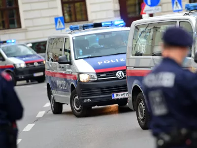Police operations and police control in Vienna - Lockdown Shutdown (Austria)