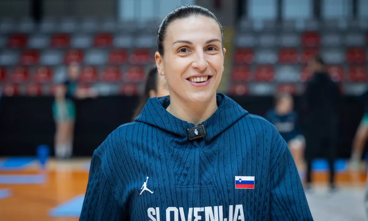 Kapetanka slovenske košarkarske reprezentance Teja Oblak je postala nova članica ekipe Portland Fire, ki nastopa v ligi WNBA, je sporočila ekipa na svojih družbenih omrežjih.