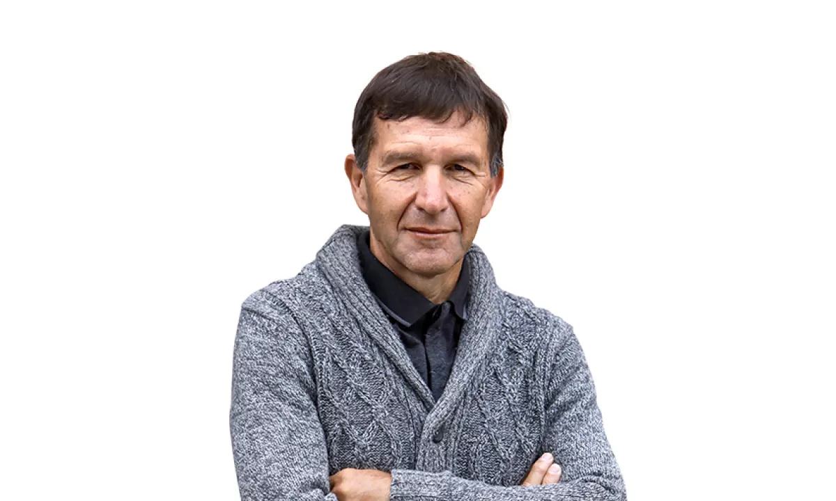 Šefinja poslanske skupine Resnica, ki ji Stevanović še ni dovolj razložil, da imena njihove stranke ne sme razumeti tako dobesedno, ga je postavila na laž.