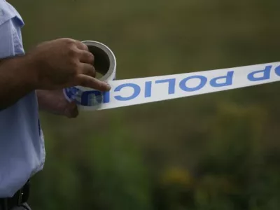 - prizori&scaron;če balonarske nesreče ob Ižanski cesti- balonarska nesreča pri naselju Matena v Občini Ig - zaradi nevihte strmoglavil balon v katerem je bilo 32 potnikov - pri padcu iz gorečega balona umrle &scaron;tiri osebe - po&scaron;kodovanih naj bi bilo najmanj 21 ljudi od tega jih je bilo &scaron;est huje opečenih - //FOTO: Bojan Velikonja