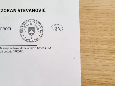 Ljubljana, DZ.Oznacena glasovnica s tajnega glasovanja o imenovanju Zorana Stevanovica za predsednika DZ.Foto: STA